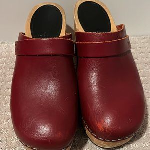 Sweedish Hasbeens Clogs, dark red/cabernet color, tall heel, size 36